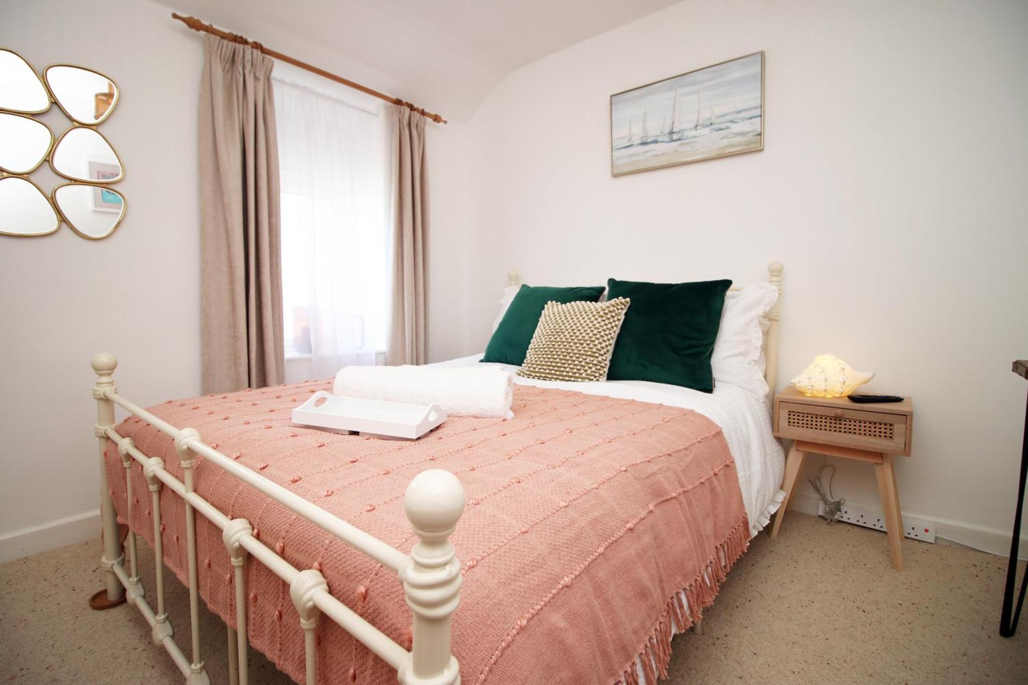 Little Gem In The Mumbles! Fishermans Cottage With Log Burner, Dog Friendly And Welcome Breakfast Hamper! Екстериор снимка