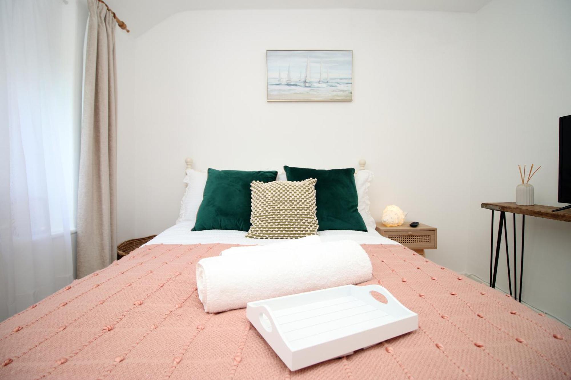 Little Gem In The Mumbles! Fishermans Cottage With Log Burner, Dog Friendly And Welcome Breakfast Hamper! Екстериор снимка