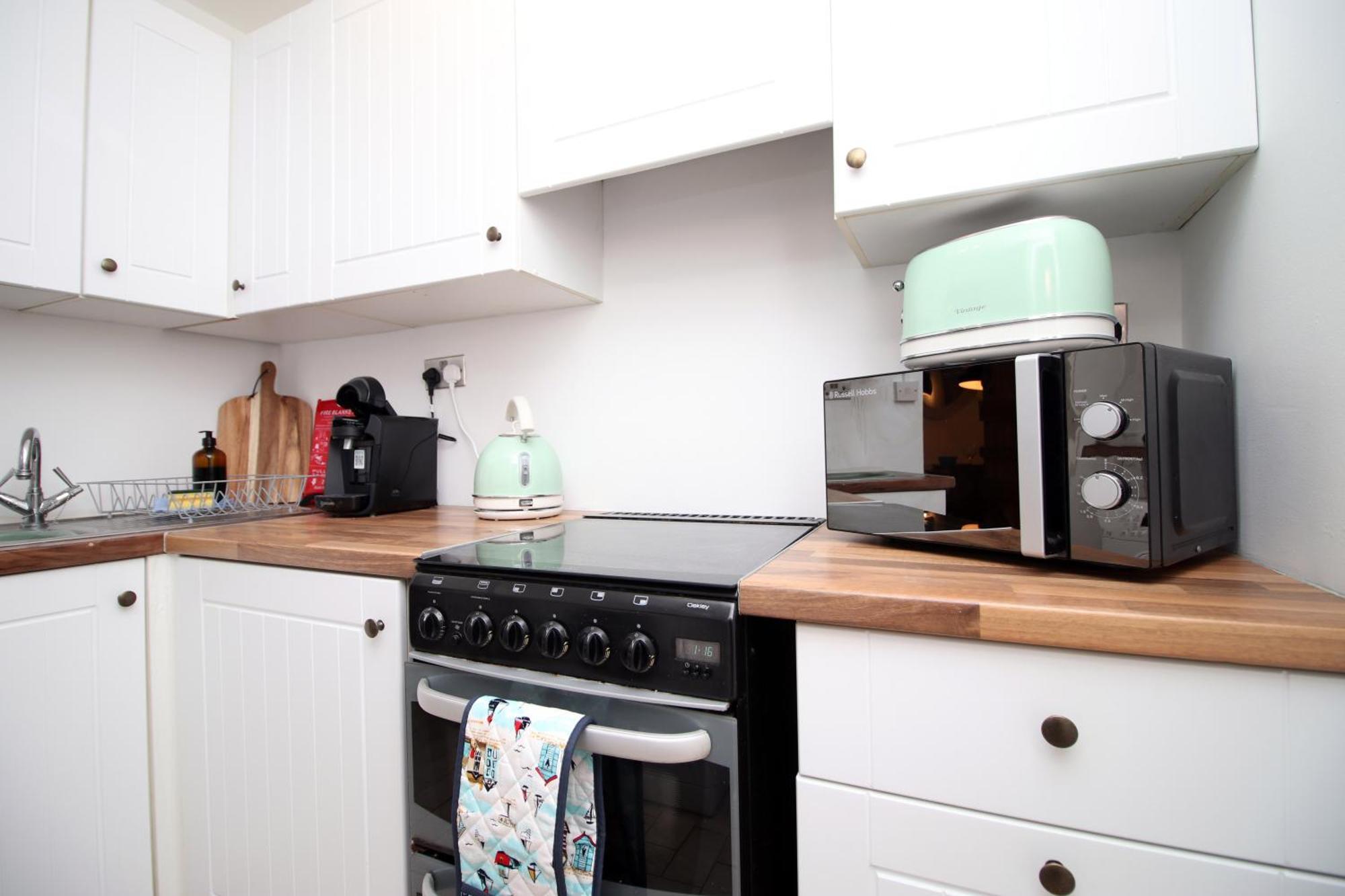 Little Gem In The Mumbles! Fishermans Cottage With Log Burner, Dog Friendly And Welcome Breakfast Hamper! Екстериор снимка