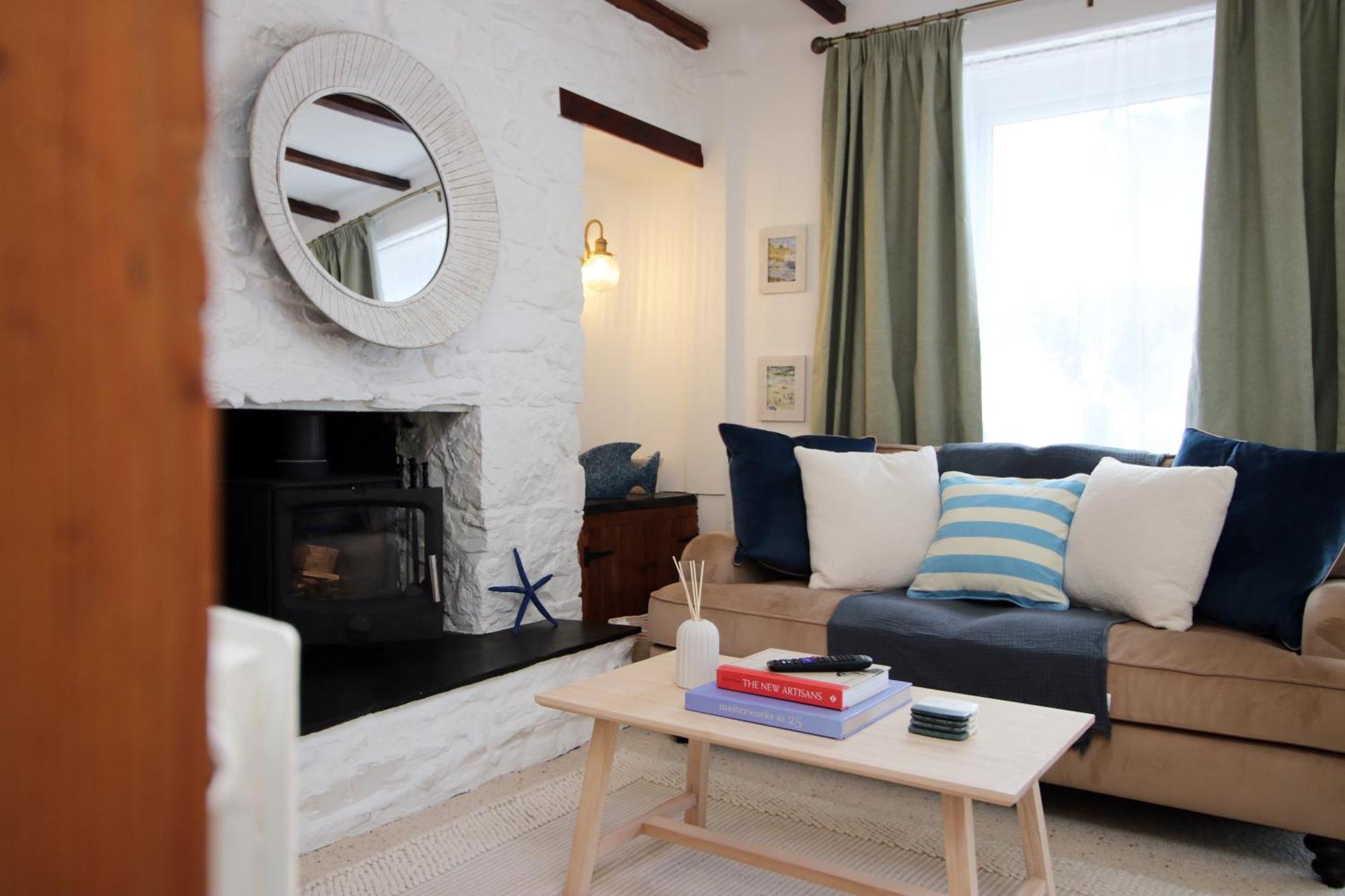 Little Gem In The Mumbles! Fishermans Cottage With Log Burner, Dog Friendly And Welcome Breakfast Hamper! Екстериор снимка